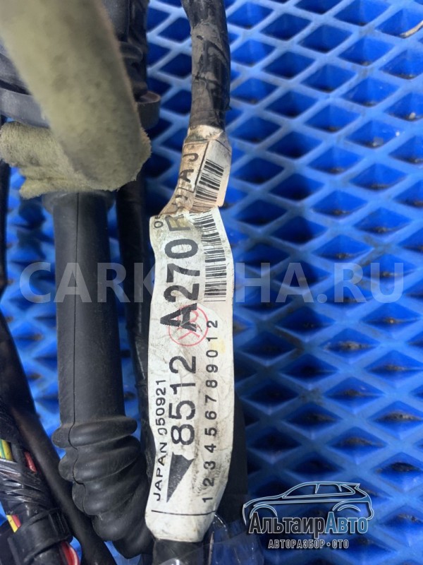 Проводка (коса) задней правой двери Pajero 3 Mitsubishi i оригинальный номер 8512a270