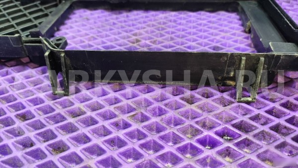 Крышка блока предохранителей Mercedes-Benz W210 Mercedes-Benz E-klasse оригинальный номер 2105400182