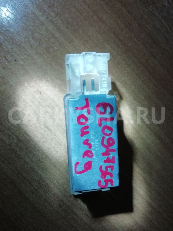 Фонарь подсветки двери Volkswagen Touareg I (2002—2006) Volkswagen Touareg оригинальный номер 6l0947565