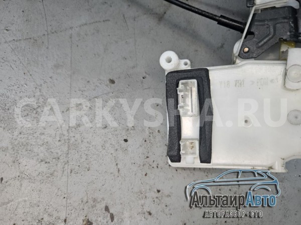 Замок передней правой двери Mazda Cx-7 Mazda 2 оригинальный номер E22158310D