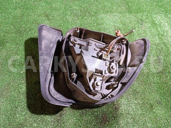 Фонарь задний правый Rover 200 оригинальный номер XFB101420