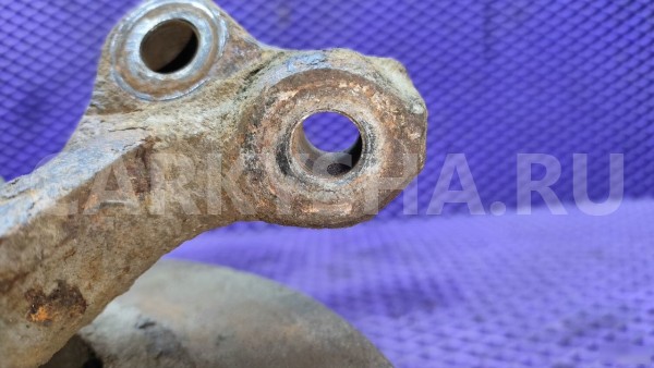 Кулак поворотный задний правый Mercedes-Benz W210 Mercedes-Benz E-klasse оригинальный номер 2101905