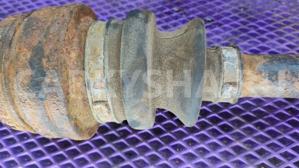 Полуось левая Mercedes-Benz W124 M103 Mercedes-Benz W124 