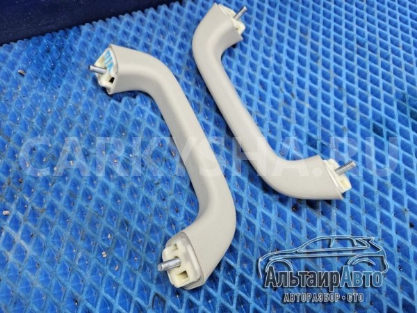 Ручка внутренняя на стойку потолочная Pajero IV 4 Mitsubishi i оригинальный номер 7612A015HA