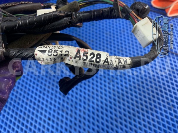 Проводка коса передней правой двери Pajero 3 Mitsubishi i оригинальный номер 8512a528