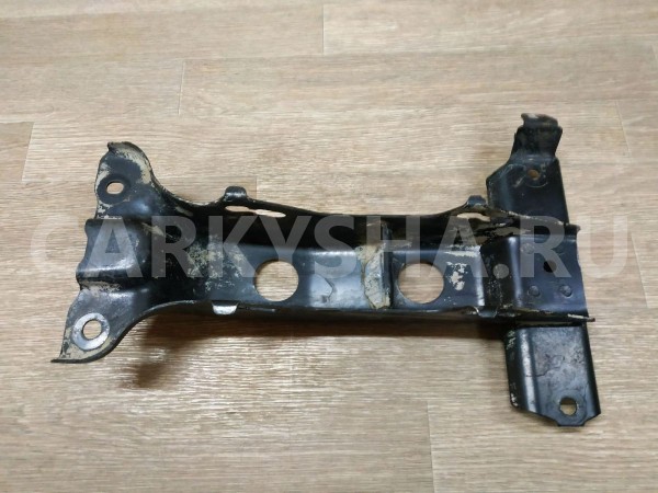 Кронштейн КПП Toyota HiAce оригинальный номер 5140395J00