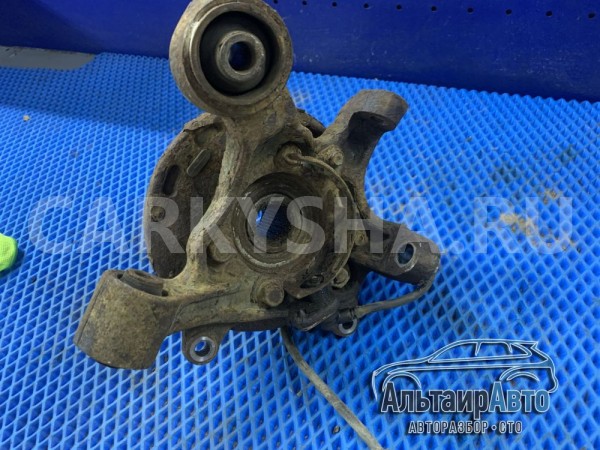 Кулак задний правый Mitsubishi Pajero 3 ступица Mitsubishi i оригинальный номер MR418066