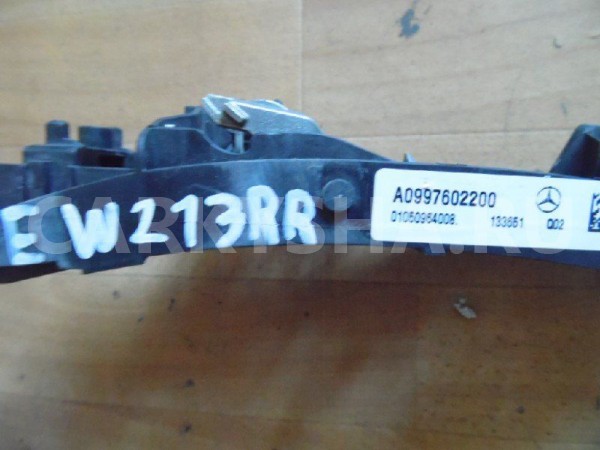 Кронштейн ручки Mercedes-Benz C-класс W205/S205/C205/A205 (2014—2018) Mercedes-Benz C-klasse оригинальный номер A0997602200