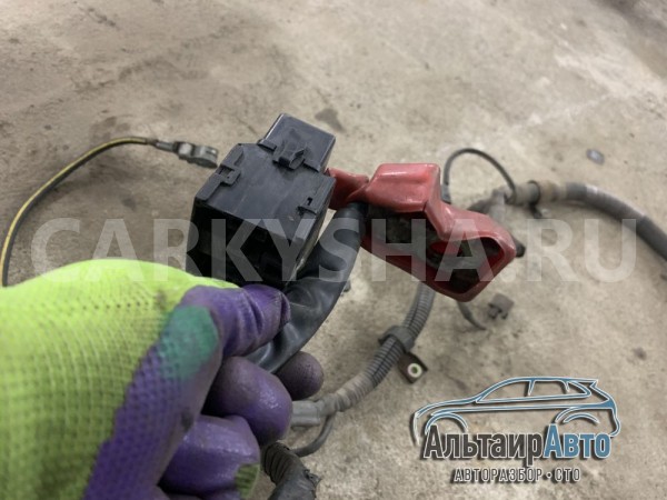 Плюсовой провод Pajero 3 проводка моторная Mitsubishi i оригинальный номер MR973948