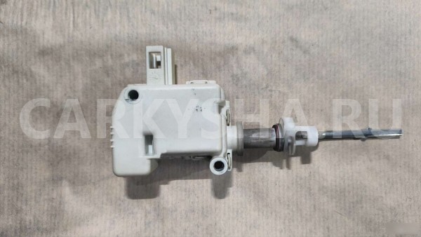 Активатор замка крышки бензобака Туарег Volkswagen Touareg 