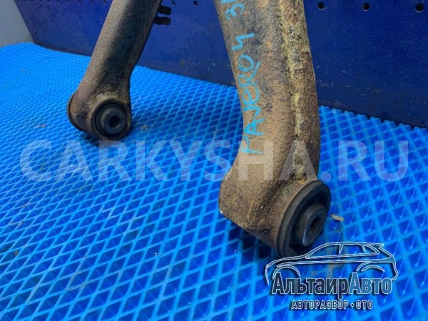 Рычаг задний верхний правый Mitsubishi Pajero IV Mitsubishi i оригинальный номер 4110A076